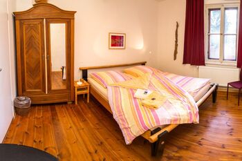 Einzel- und Doppelzimmer