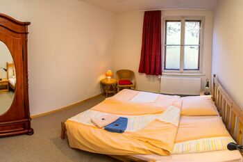 Einzel- und Doppelzimmer